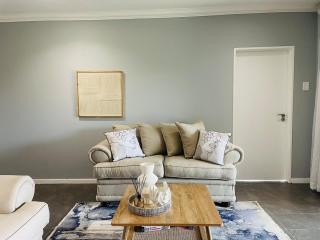 Villa by The Vaal River - Vanderbijlpark - 3