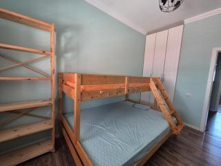 Sunflower Apartment Tirana, US Embassy Area - Tirana - 9
