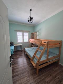 Sunflower Apartment Tirana, US Embassy Area - Tirana - 4