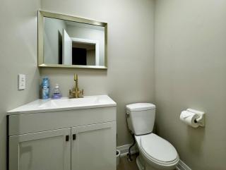 4 Bedroom Family Home Close To Pickering Casino - Ajax - 8
