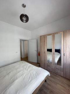 Mikes Comfy Beach Apartment - Durrës - 9