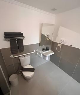 UNU 910 Moema: WiFi, Academia, Acessibilidade + - 9