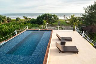 Trika Surfcamp Bali - Airsatang - 0