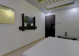 Super Hotel O Sri Krishna Palace - Transport Nagar - 2