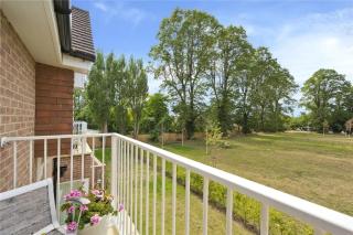 Modern Hampton Hideaway - East Molesey - 6