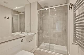 Modern Hampton Hideaway - East Molesey - 7
