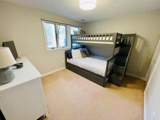 Beautiful Mountain Getaway - Walk to Everything! - Lyndhurst - 9