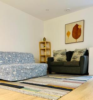 1Bd Modern Suite close to Langley Events Centre and Hwy1 - 2