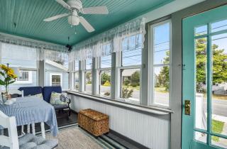 Sunset Bay Cottage - Main Street charm with water views! - Deep Hole - 7
