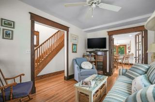 Sunset Bay Cottage - Main Street charm with water views! - Deep Hole - 2