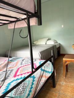 Manuel Antonio Hostel - Manuel Antonio - 4