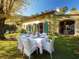 Villa in Camaiore with Pool & Tuscan Views - Camaiore - 0