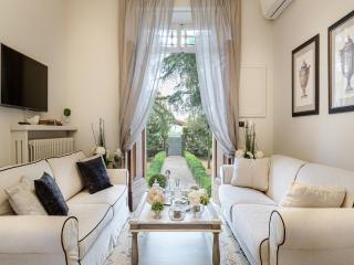 Farmhouse in Lucca with Saltwater Pool - Capannori - 6