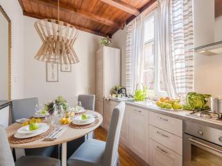 Bright Apartment in Lucca Art District - 4