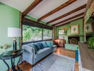 Villa in Pescia with Tuscan Wine Views - 8