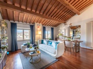 Penthouse in Lucca with Stunning City Views - 0