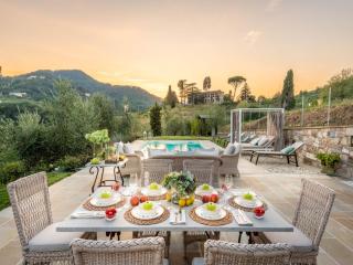 Villa in Lucca with Winery and Vineyard Views - Lucca - 4