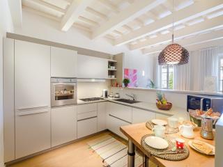 Apartment in Lucca with Cathedral Views - Lucca - 5