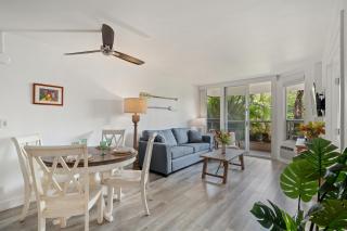 Renovated Condo - 3 Min Walk to Toes in the Sand! - 2