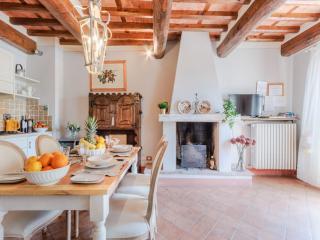 Farmhouse in Lucca with Vineyard Views - Cappella - 4
