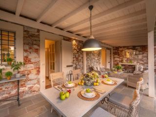 Villa near Lucca with Pool and Sauna - Lucca - 4