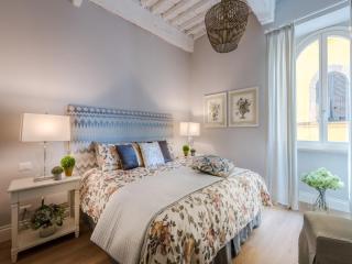 Apartment in Lucca near Historic Landmarks - Lucca - 1