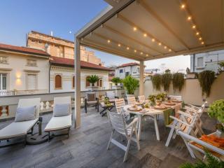 Apartment in Italy with Grand Seaview Terrace - Viareggio - 8
