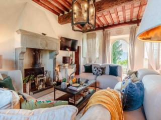 VILLA IL CASTELLO Vibrant Sanctuary of Enchanting Colours - Lucca - 2