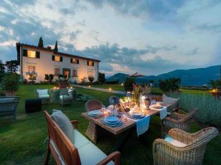 VILLA IL CASTELLO Vibrant Sanctuary of Enchanting Colours - Lucca - 8