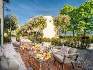 Farmhouse in Tuscany with Vineyard Views - Cappella - 9