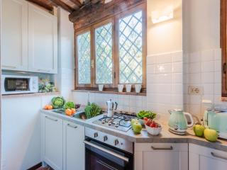 Apartment in Lucca near Cobblestone Streets - Lucca - 3