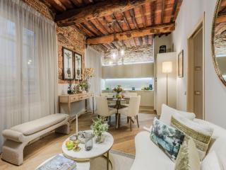 Urban Escape in the Heart of Lucca - 5