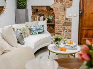 Urban Escape in the Heart of Lucca - 6