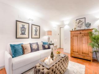 Apartment in Lucca with Piazza Views - Lucca - 1