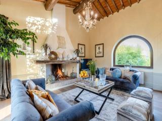 Farmhouse in Tuscany with Pool and Pizza Oven - Orentano - 1