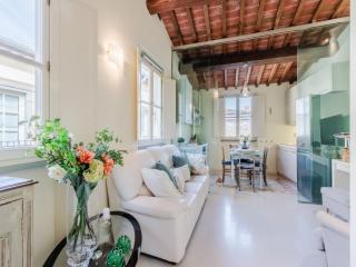 Lucca Apartment with 2 Bedrooms - Lucca - 6