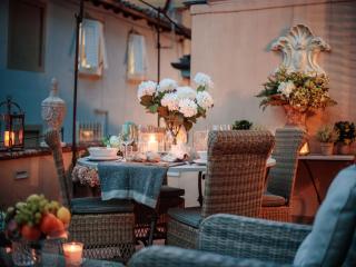 Apartment in Lucca with Rooftop Terrace Views - Lucca - 0