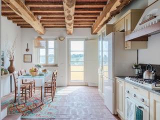 Villa in Tuscany with Stunning Valley Views - San Gennaro - 9