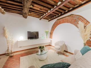 Apartment in Lucca with Private Courtyard - Lucca - 1