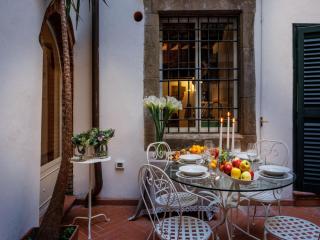 Apartment in Lucca with Private Courtyard - Lucca - 5