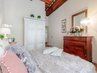 Apartment in Lucca near Clock Tower - Lucca - 3
