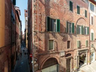 Apartment in Lucca near Clock Tower - 9