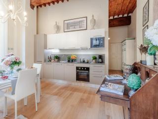 Apartment in Lucca near Clock Tower - 4