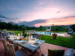 Villa in Lucca with Pool and Scenic Views - Montecarlo - 0