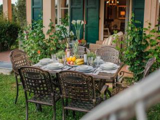 Villa in Monte San Quirico with Private Garden - Cappella - 1