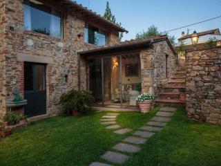Farmhouse near Lucca with Pool - 4