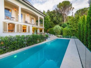 Villa in Tuscany with Panoramic Pool - Lucca - 9