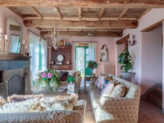Villa in Tuscany with Infinity Pool and Views - Lucca - 1