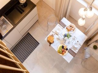 Apartment in Lucca with Private Courtyard - 2