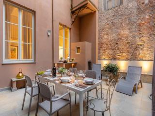 Apartment in Lucca with Private Courtyard - Lucca - 2
